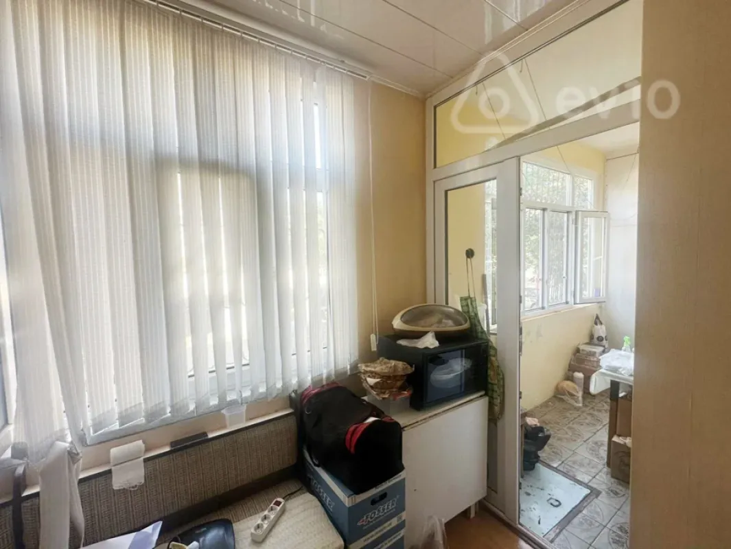 Satılır 3 otaqlı köhnə tikili 90 m²