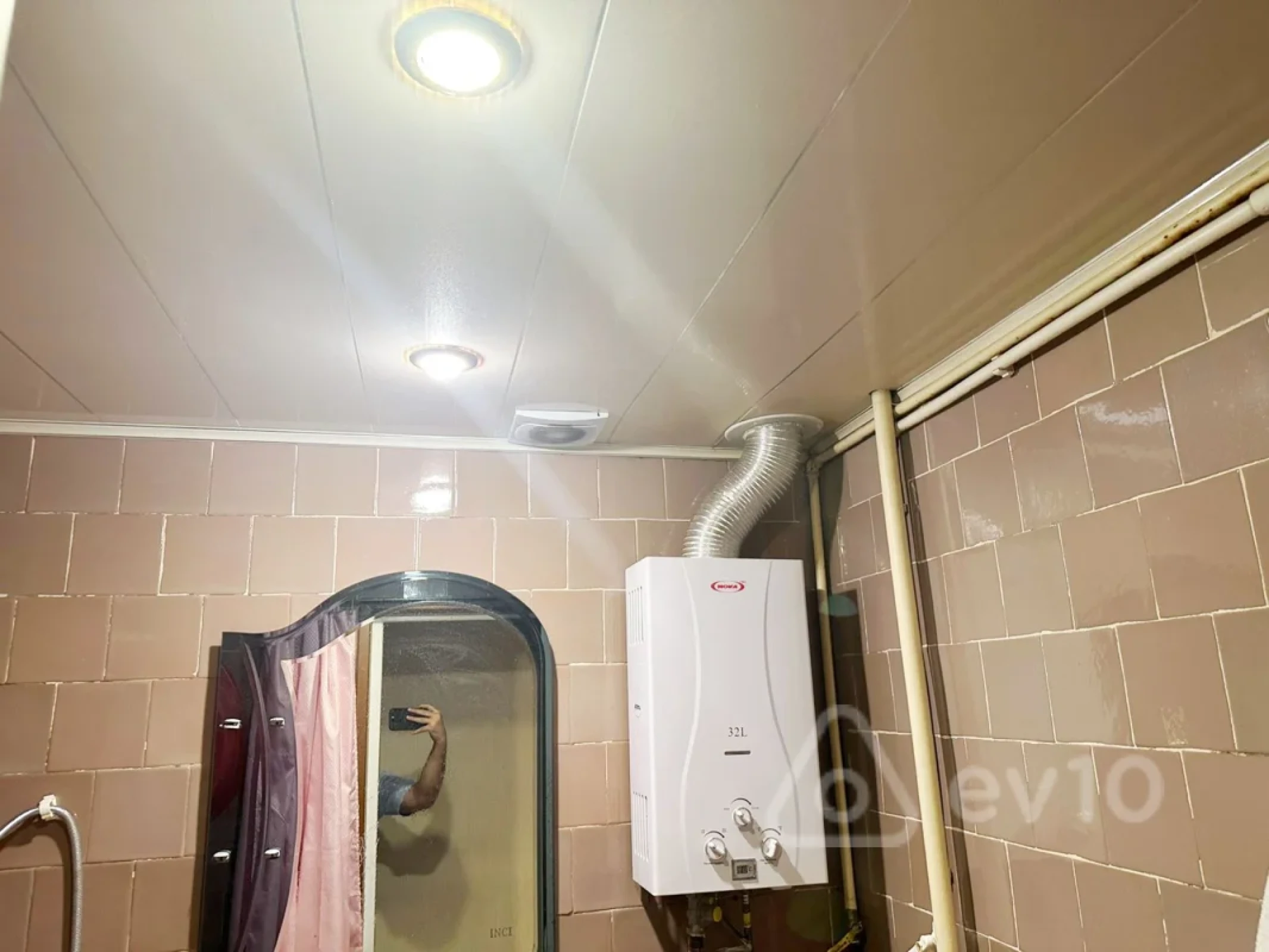 Satılır 3 otaqlı köhnə tikili 90 m²