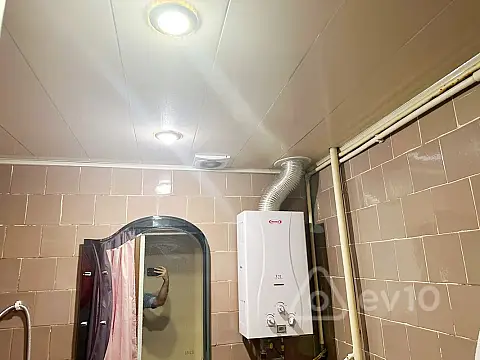 Satılır 3 otaqlı köhnə tikili 90 m²