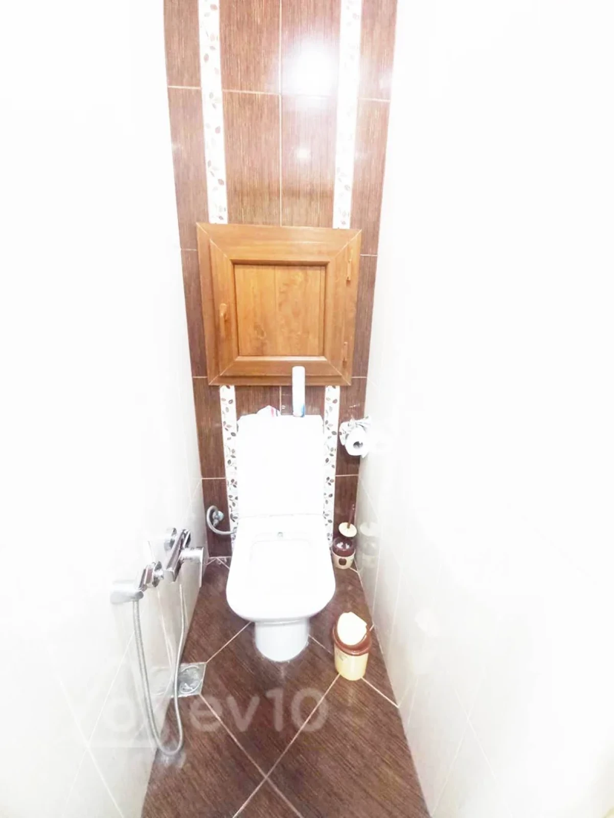 Satılır 4 otaqlı köhnə tikili 120 m²