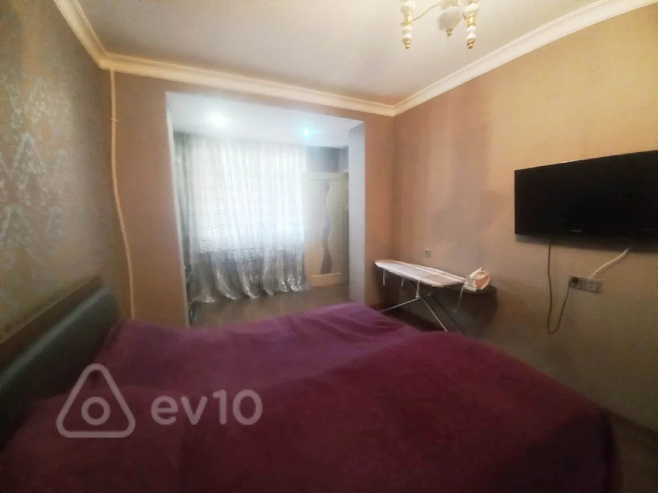 Satılır 4 otaqlı köhnə tikili 120 m²