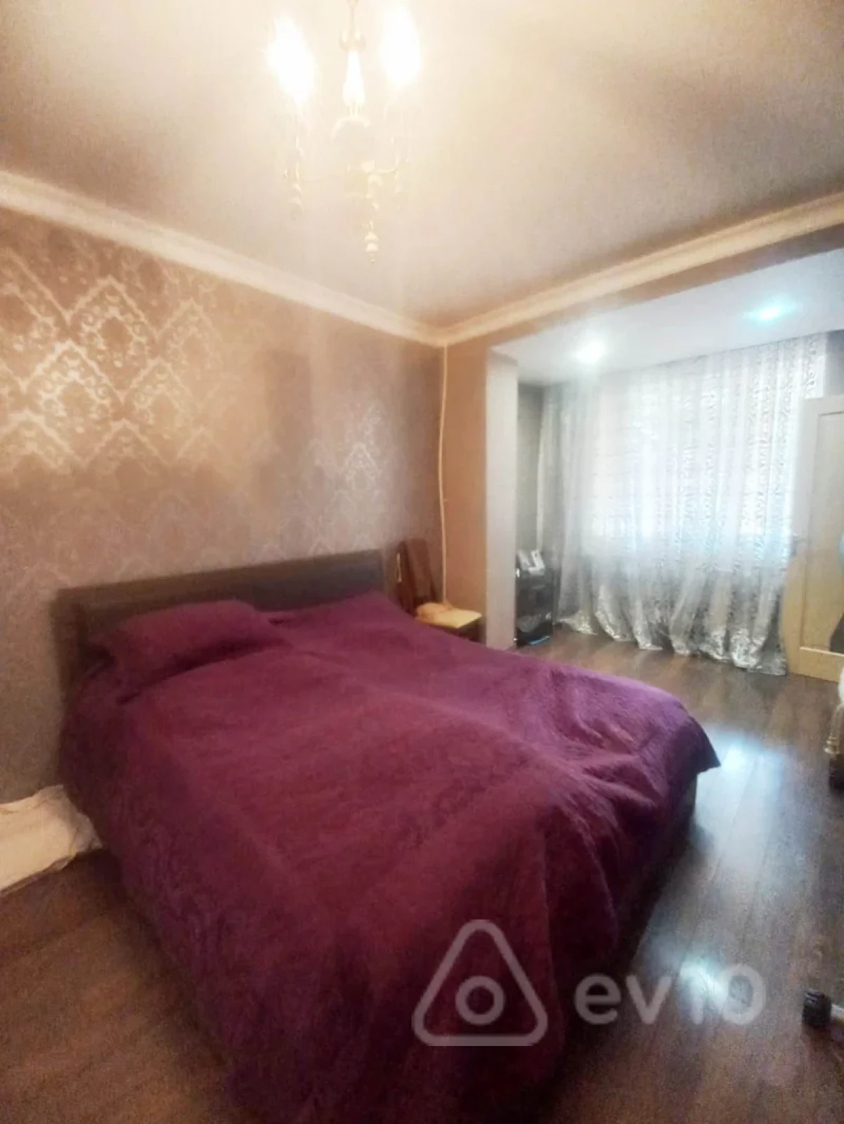 Satılır 4 otaqlı köhnə tikili 120 m²