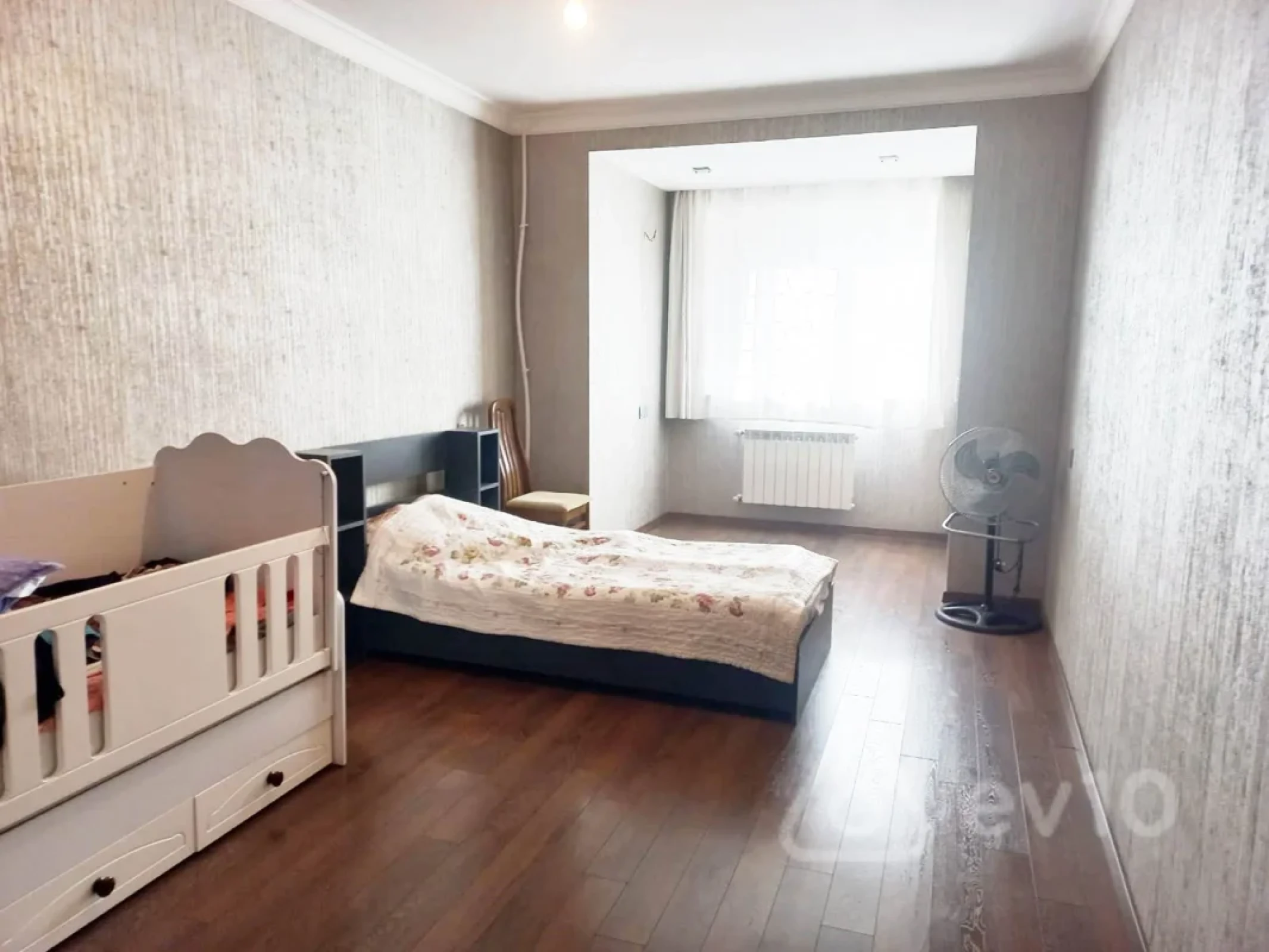 Satılır 4 otaqlı köhnə tikili 120 m²
