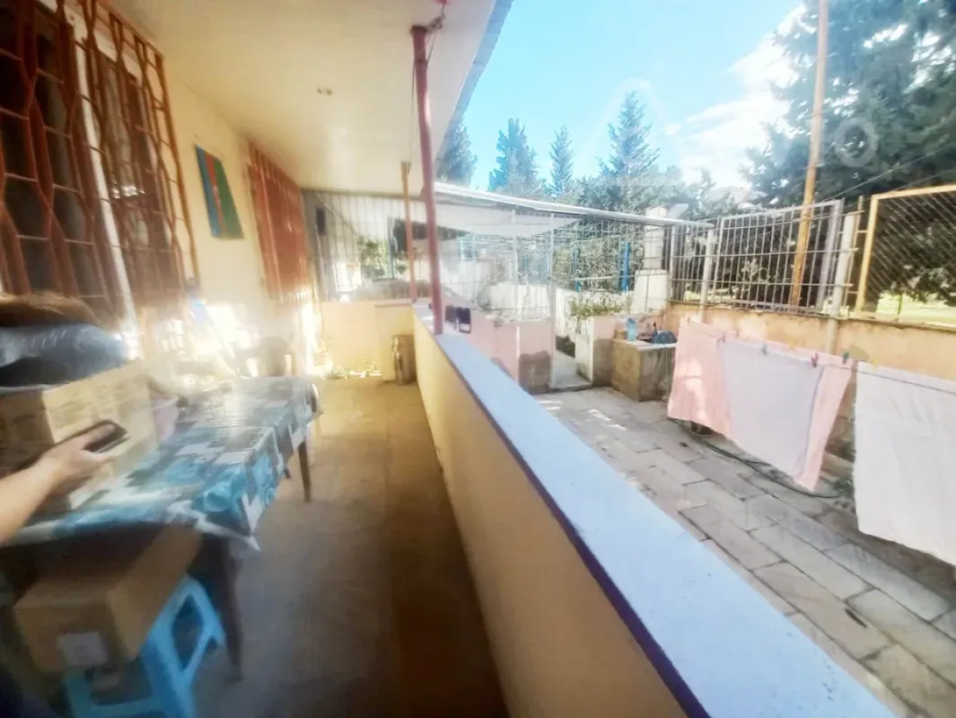 Satılır 4 otaqlı köhnə tikili 120 m²