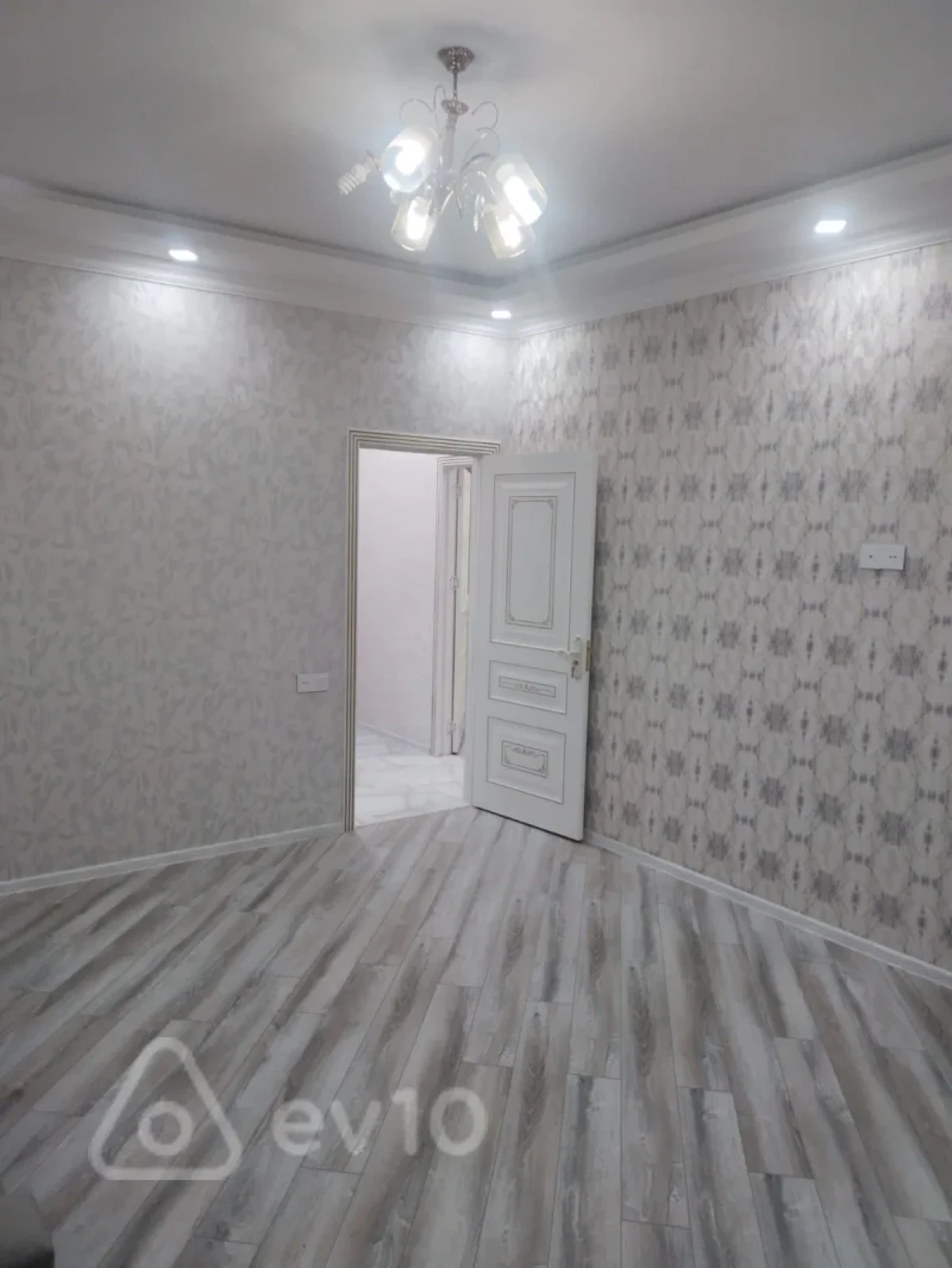 Kirayə verilir 2 otaqlı yeni tikili 60 m²