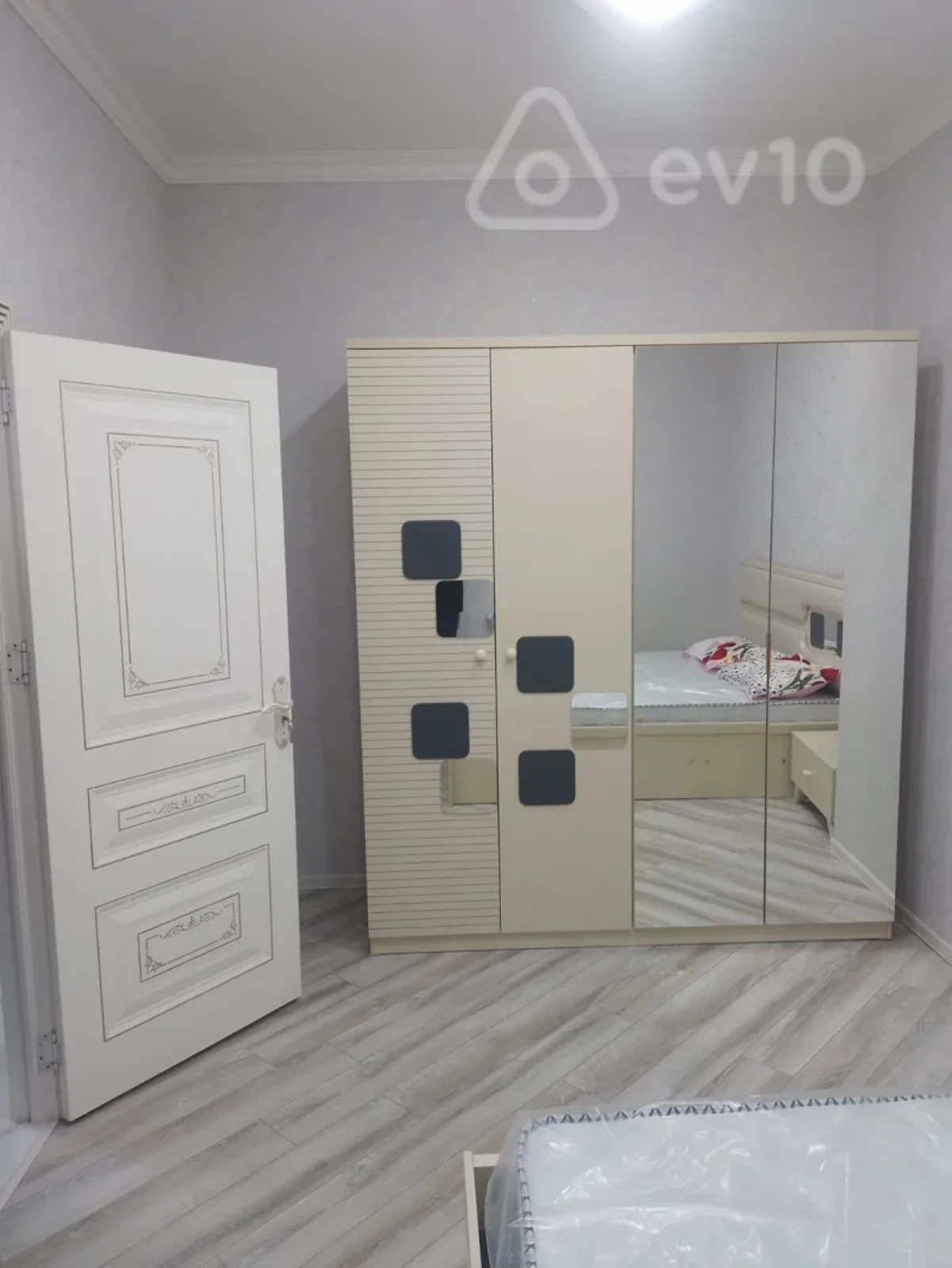 Kirayə verilir 2 otaqlı yeni tikili 60 m²