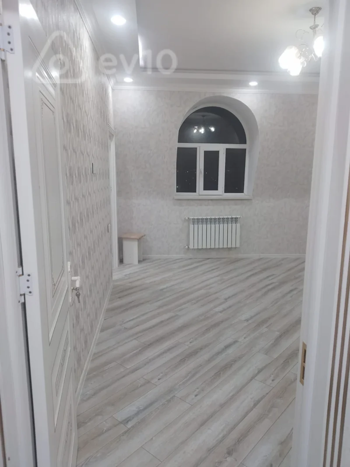 Kirayə verilir 2 otaqlı yeni tikili 60 m²
