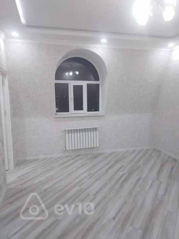 Kirayə verilir 2 otaqlı yeni tikili 60 m²