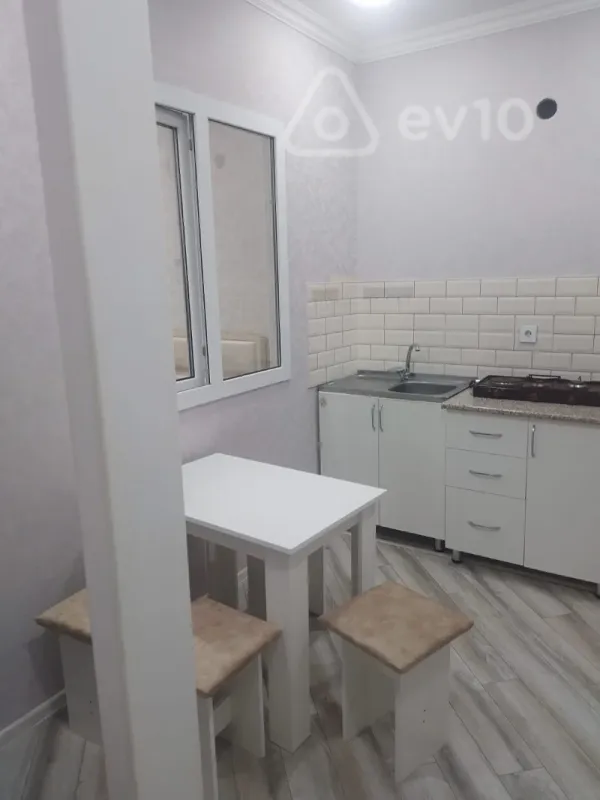 Kirayə verilir 2 otaqlı yeni tikili 60 m²
