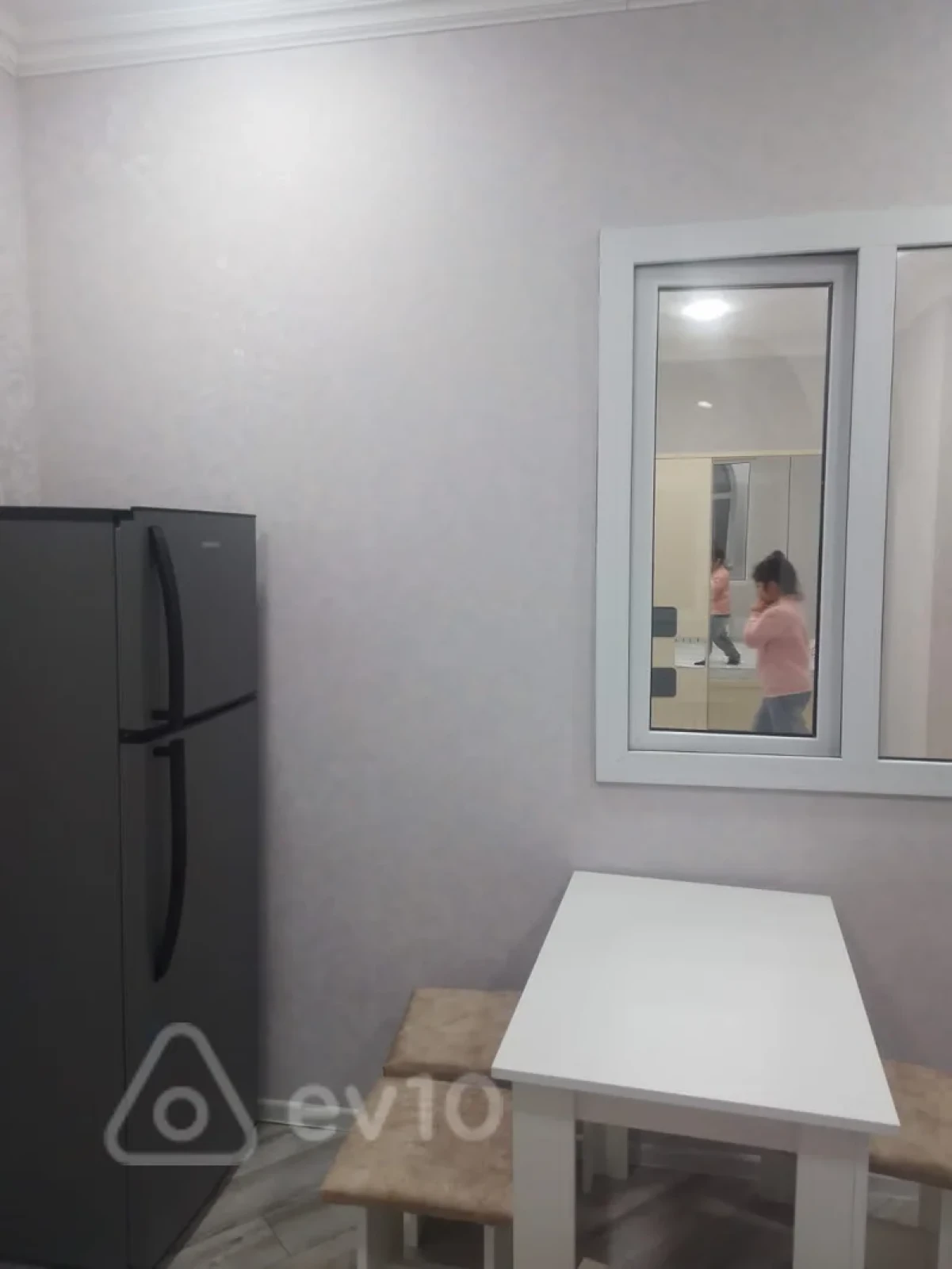 Kirayə verilir 2 otaqlı yeni tikili 60 m²