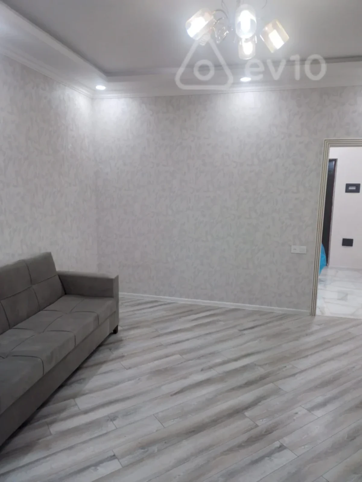 Kirayə verilir 2 otaqlı yeni tikili 60 m²