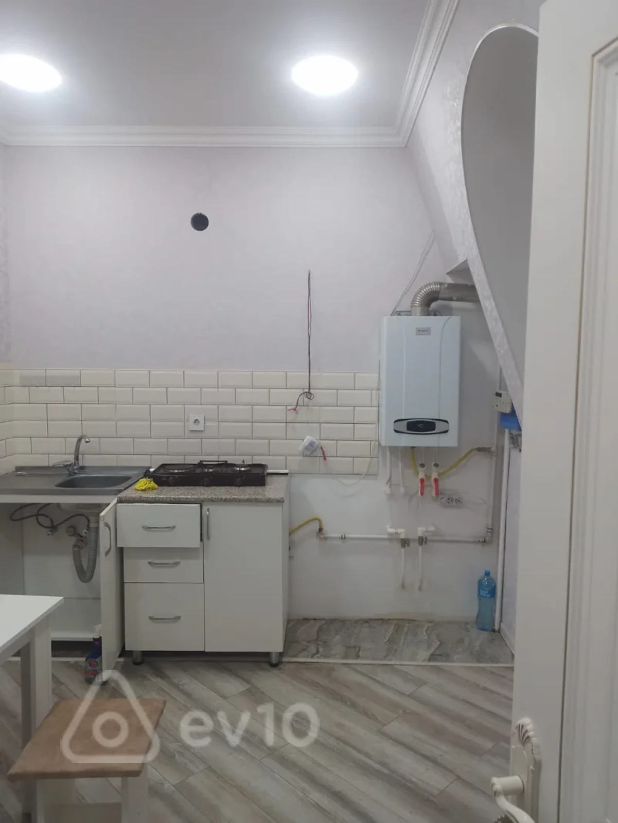 Kirayə verilir 2 otaqlı yeni tikili 60 m²