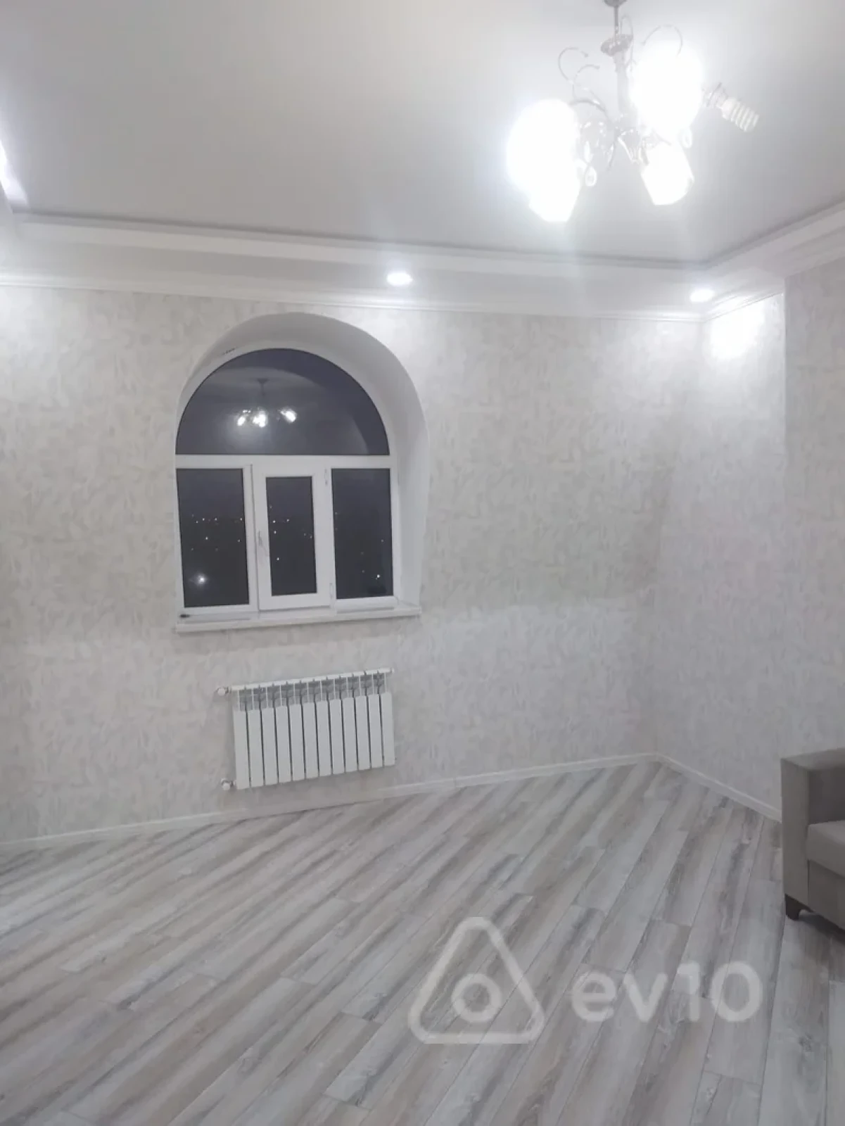 Kirayə verilir 2 otaqlı yeni tikili 60 m²