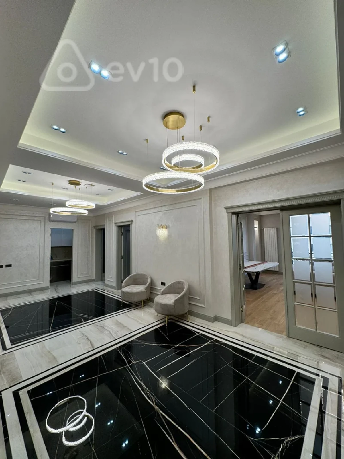 Kirayə verilir 3 otaqlı yeni tikili 110 m²