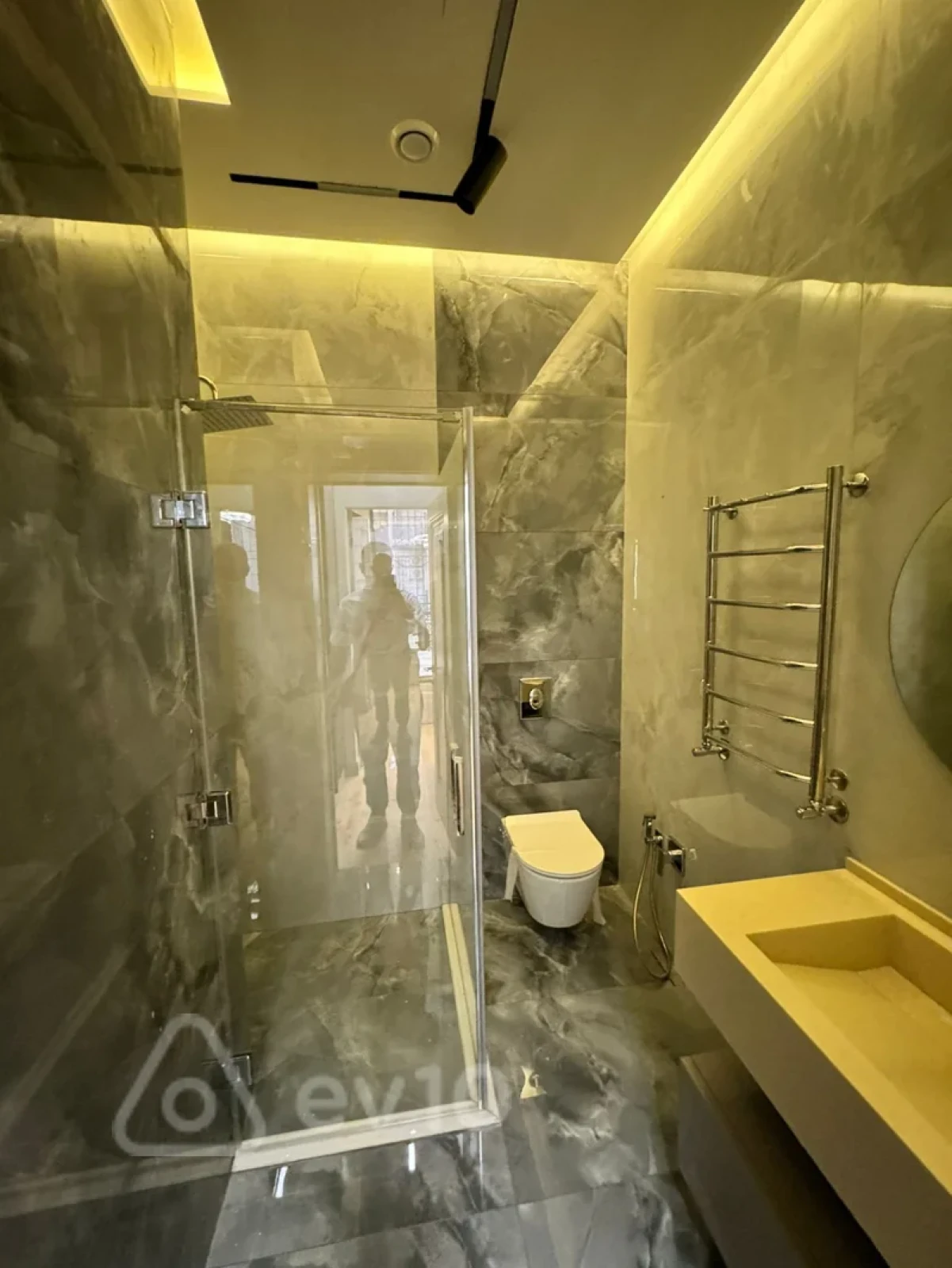 Kirayə verilir 3 otaqlı yeni tikili 110 m²