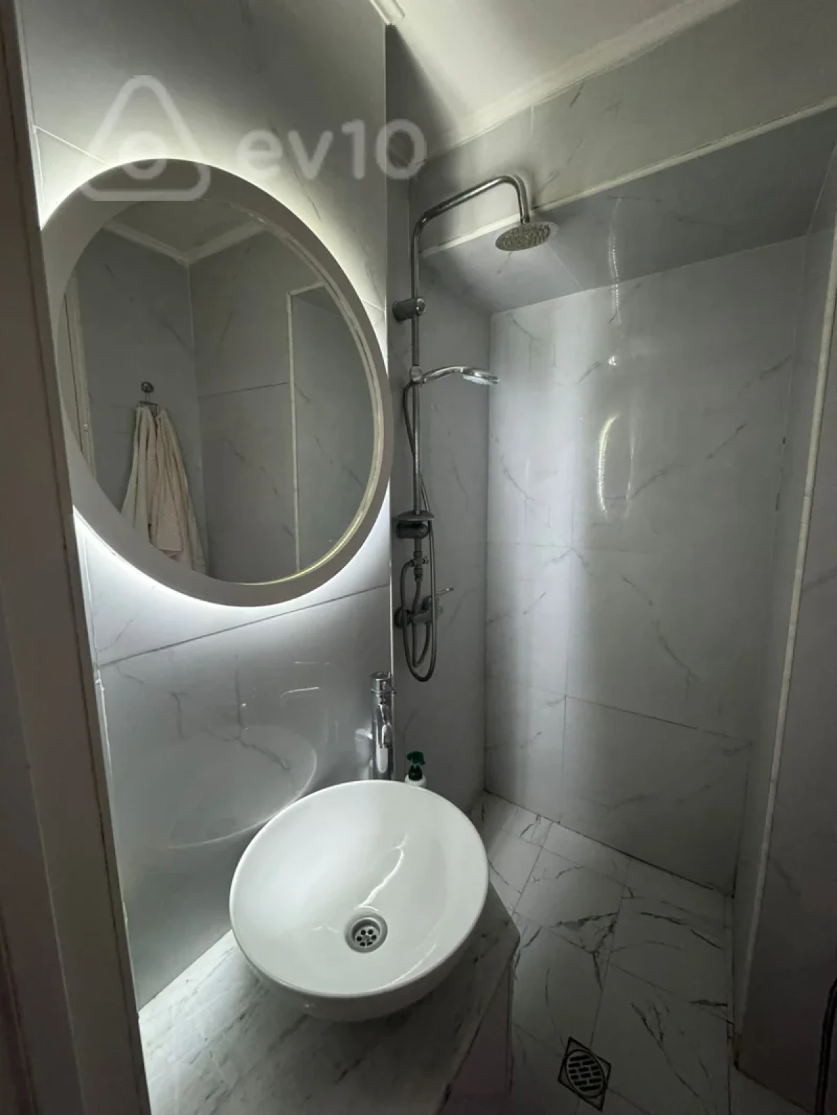 Kirayə verilir 3 otaqlı yeni tikili 110 m²