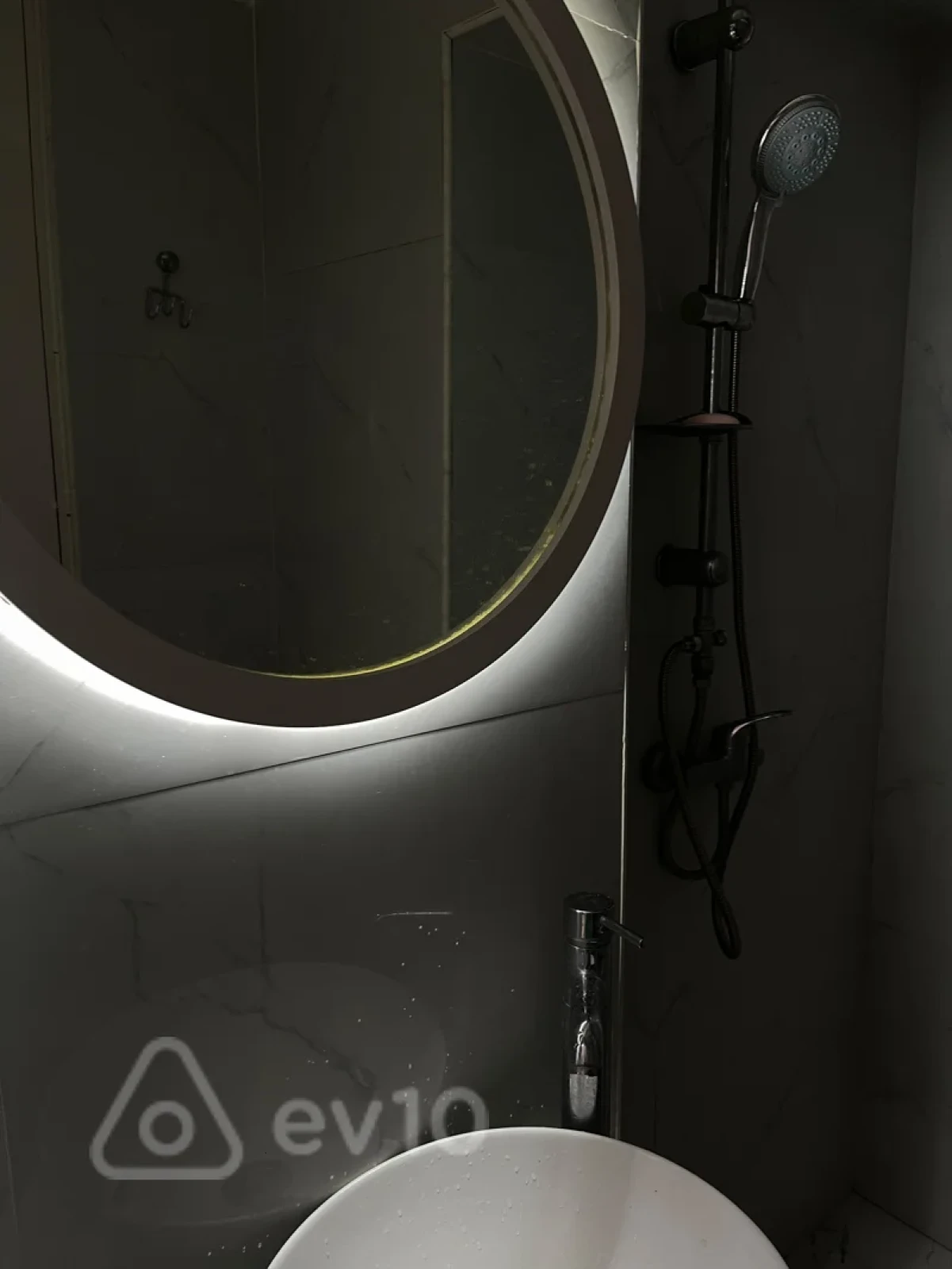 Kirayə verilir 3 otaqlı yeni tikili 110 m²