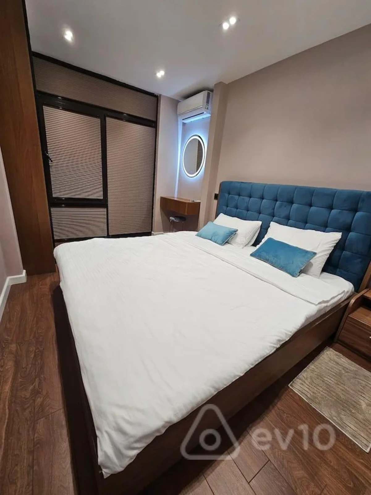 Satılır 2 otaqlı köhnə tikili 45 m²