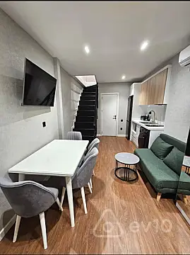 Satılır 2 otaqlı köhnə tikili 45 m²