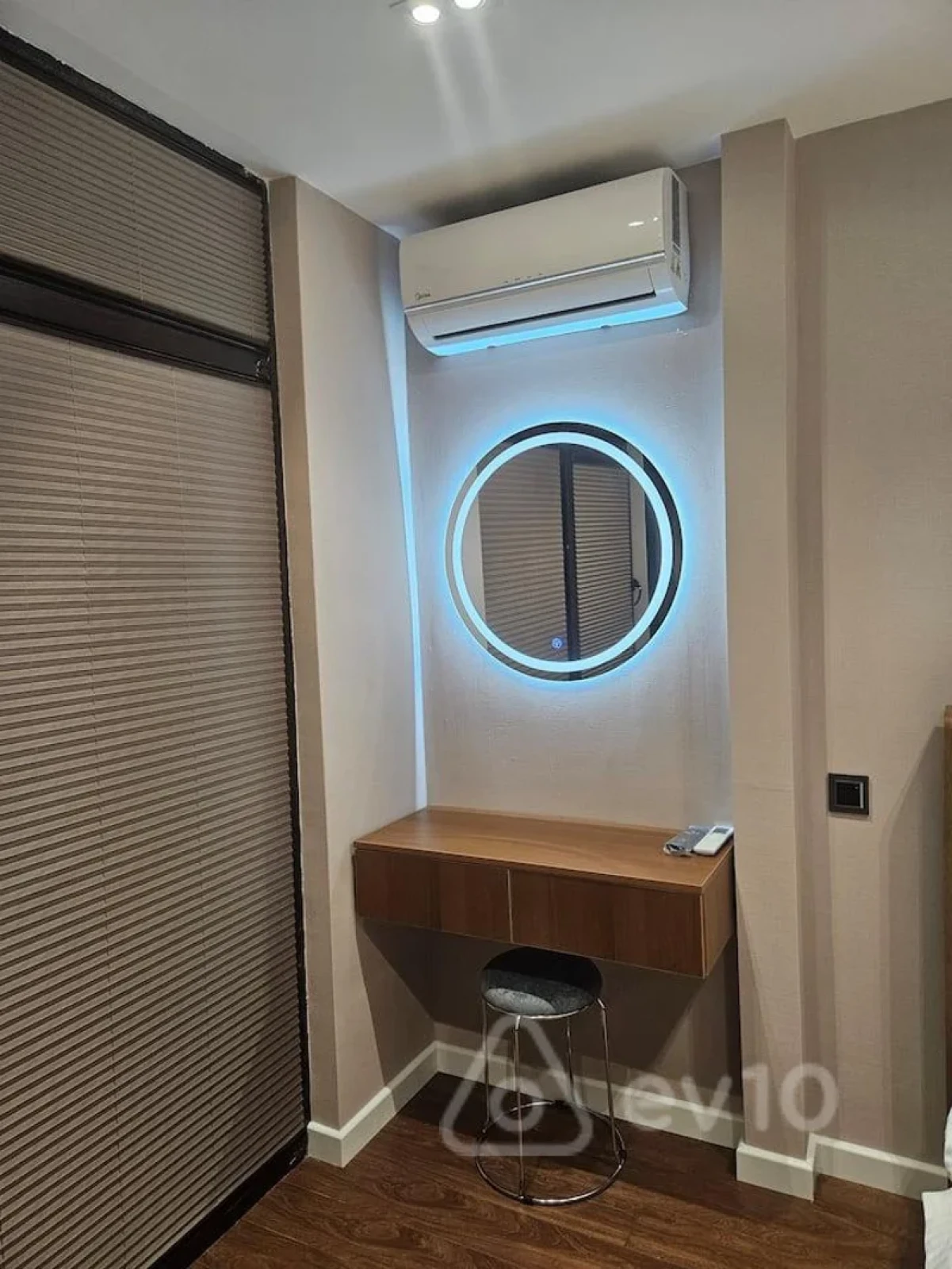 Satılır 2 otaqlı köhnə tikili 45 m²