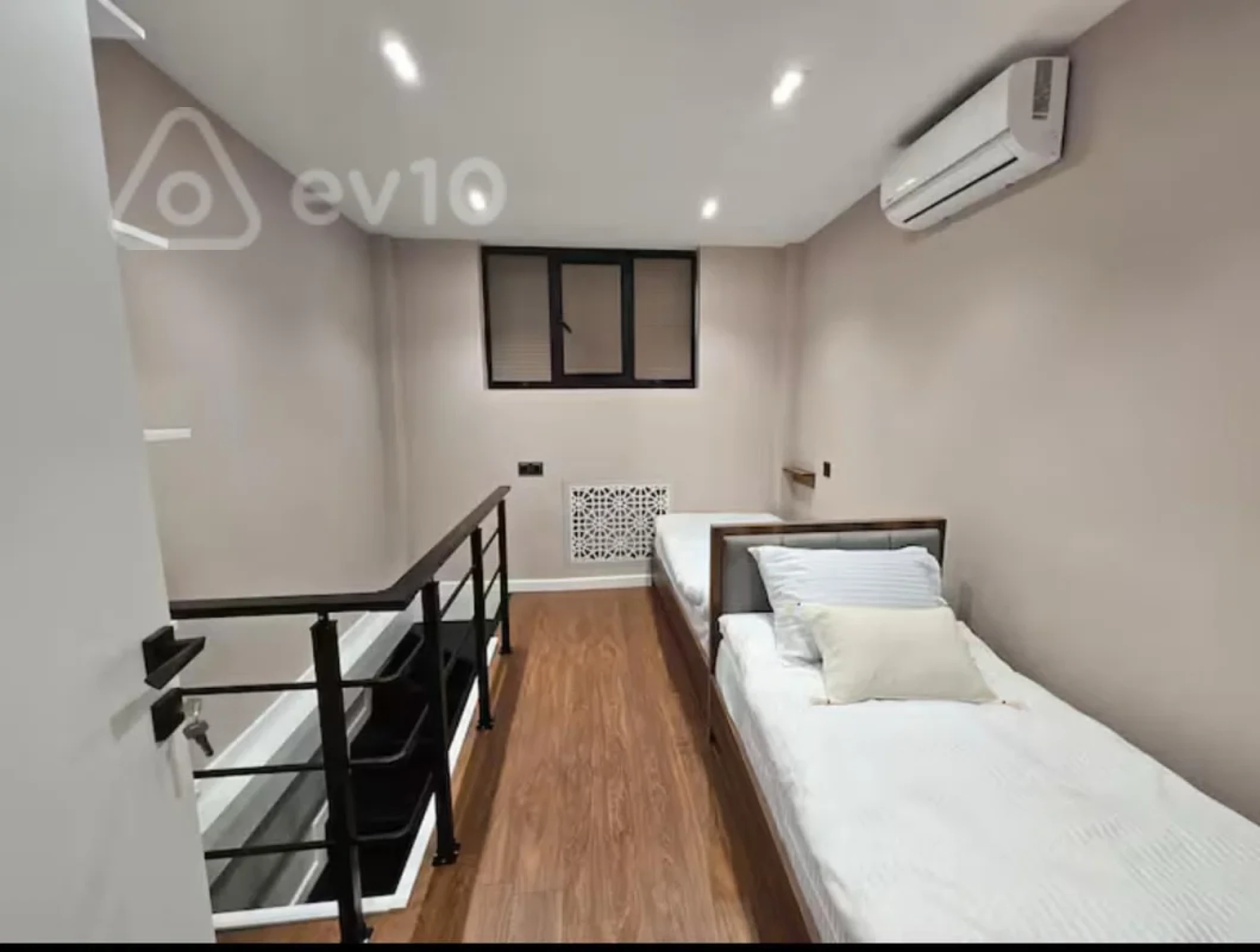 Satılır 2 otaqlı köhnə tikili 45 m²