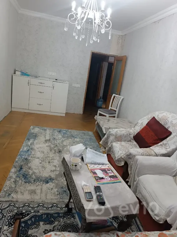 Satılır 3 otaqlı köhnə tikili 60 m²