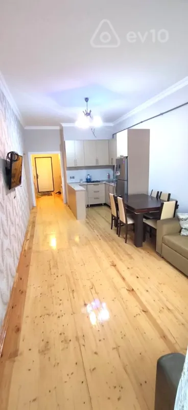 Kirayə verilir 2 otaqlı yeni tikili 75 m²