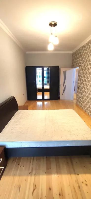 Kirayə verilir 2 otaqlı yeni tikili 75 m²