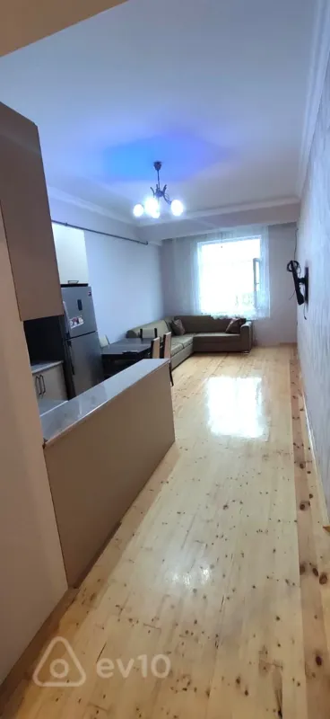 Kirayə verilir 2 otaqlı yeni tikili 75 m²