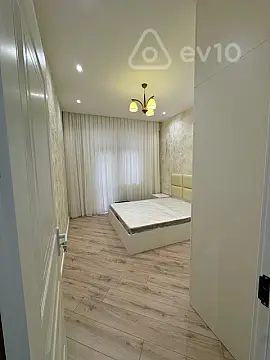 Kirayə verilir 2 otaqlı yeni tikili 68 m²