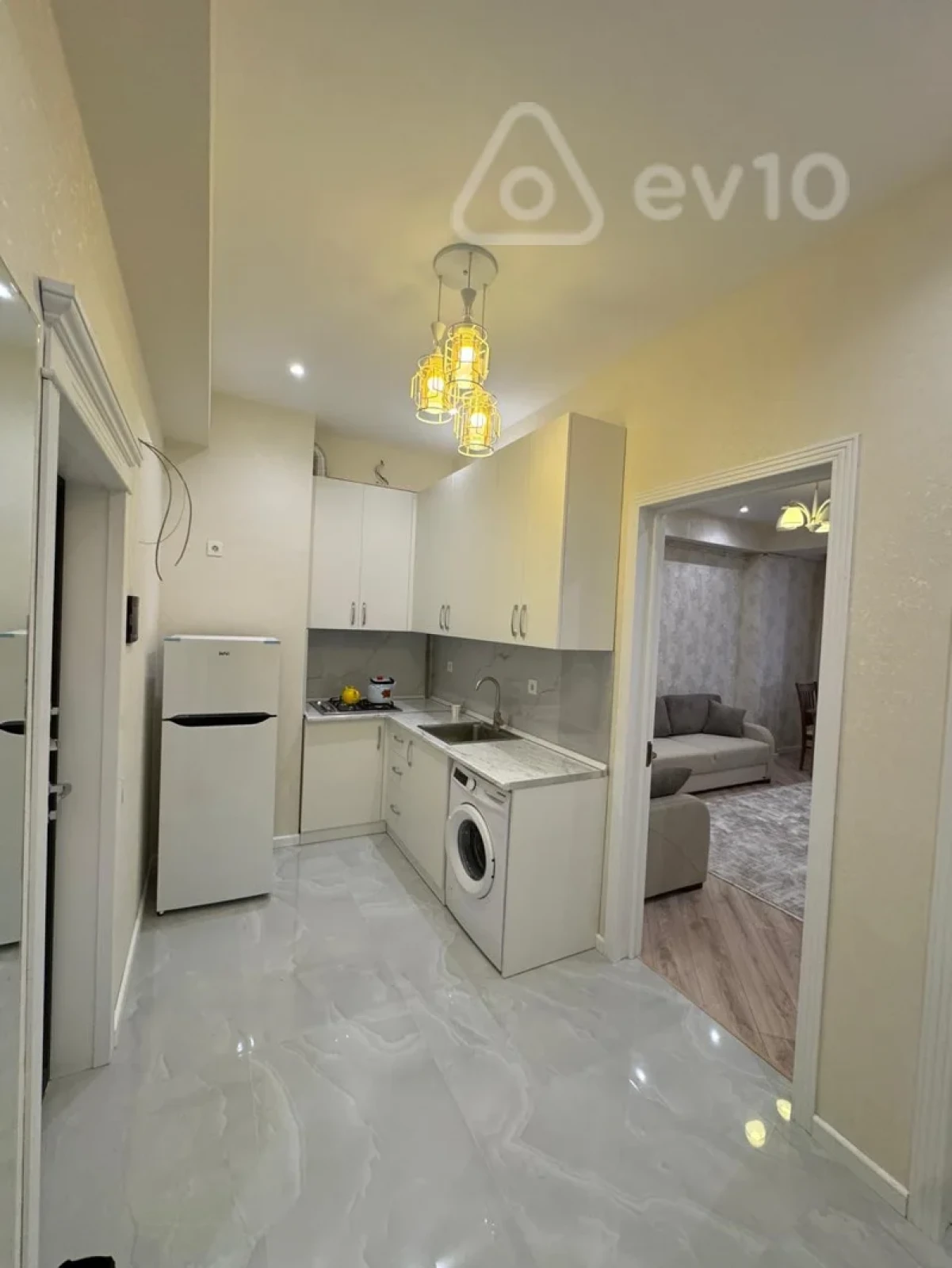 Kirayə verilir 2 otaqlı yeni tikili 68 m²