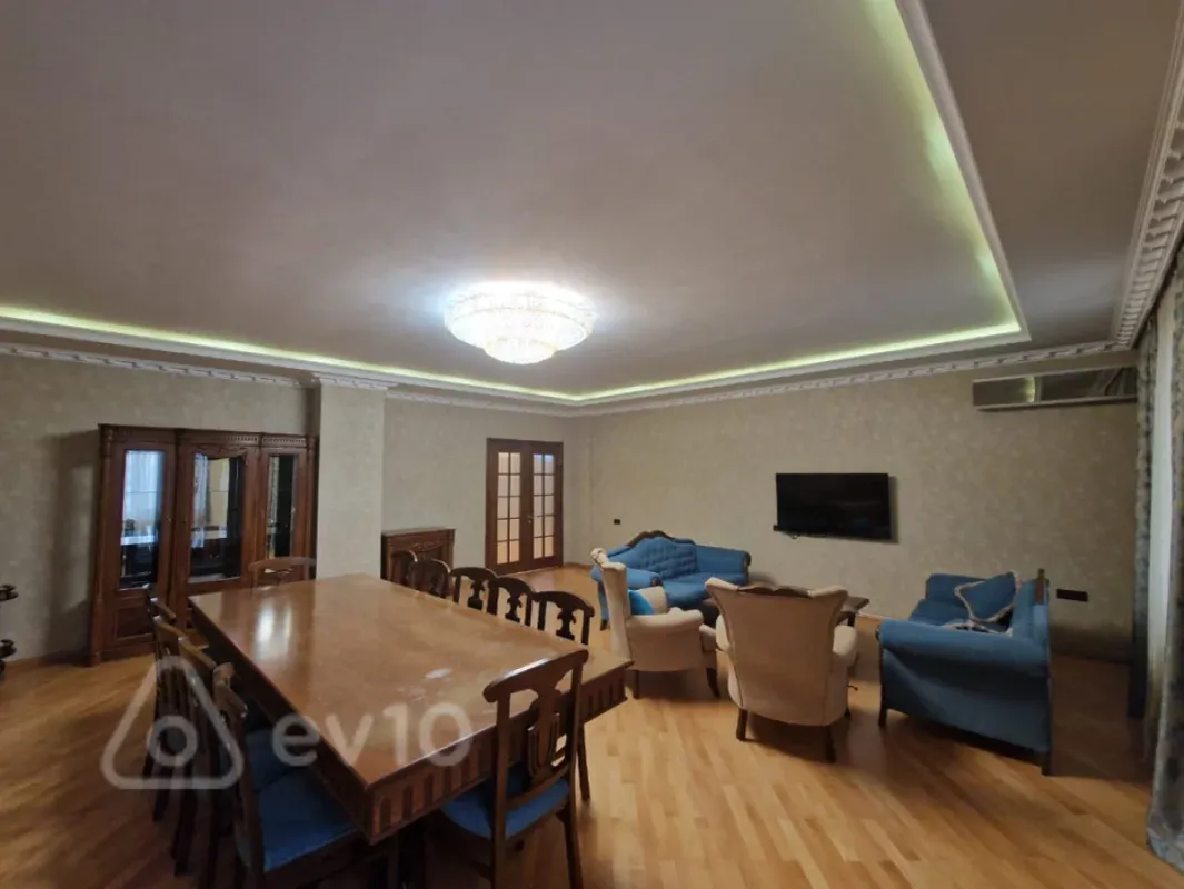 Satılır 4 otaqlı yeni tikili 176 m²
