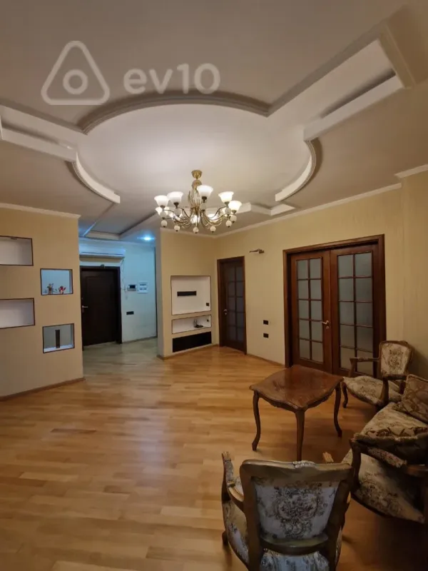 Satılır 4 otaqlı yeni tikili 176 m²
