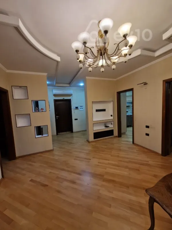 Satılır 4 otaqlı yeni tikili 176 m²