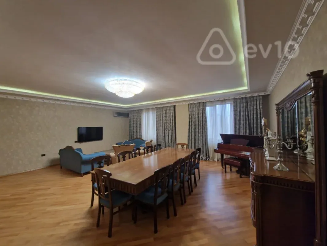 Satılır 4 otaqlı yeni tikili 176 m²