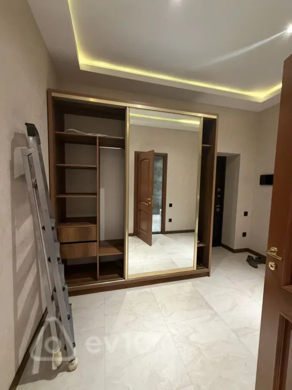 Kirayə verilir 2 otaqlı yeni tikili 85 m²