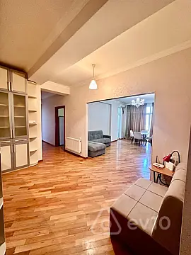 Kirayə verilir 2 otaqlı yeni tikili 84 m²