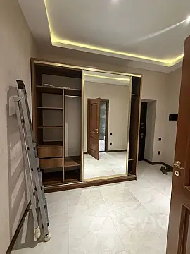 Kirayə verilir 2 otaqlı yeni tikili 82 m²