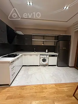 Kirayə verilir 2 otaqlı yeni tikili 82 m²