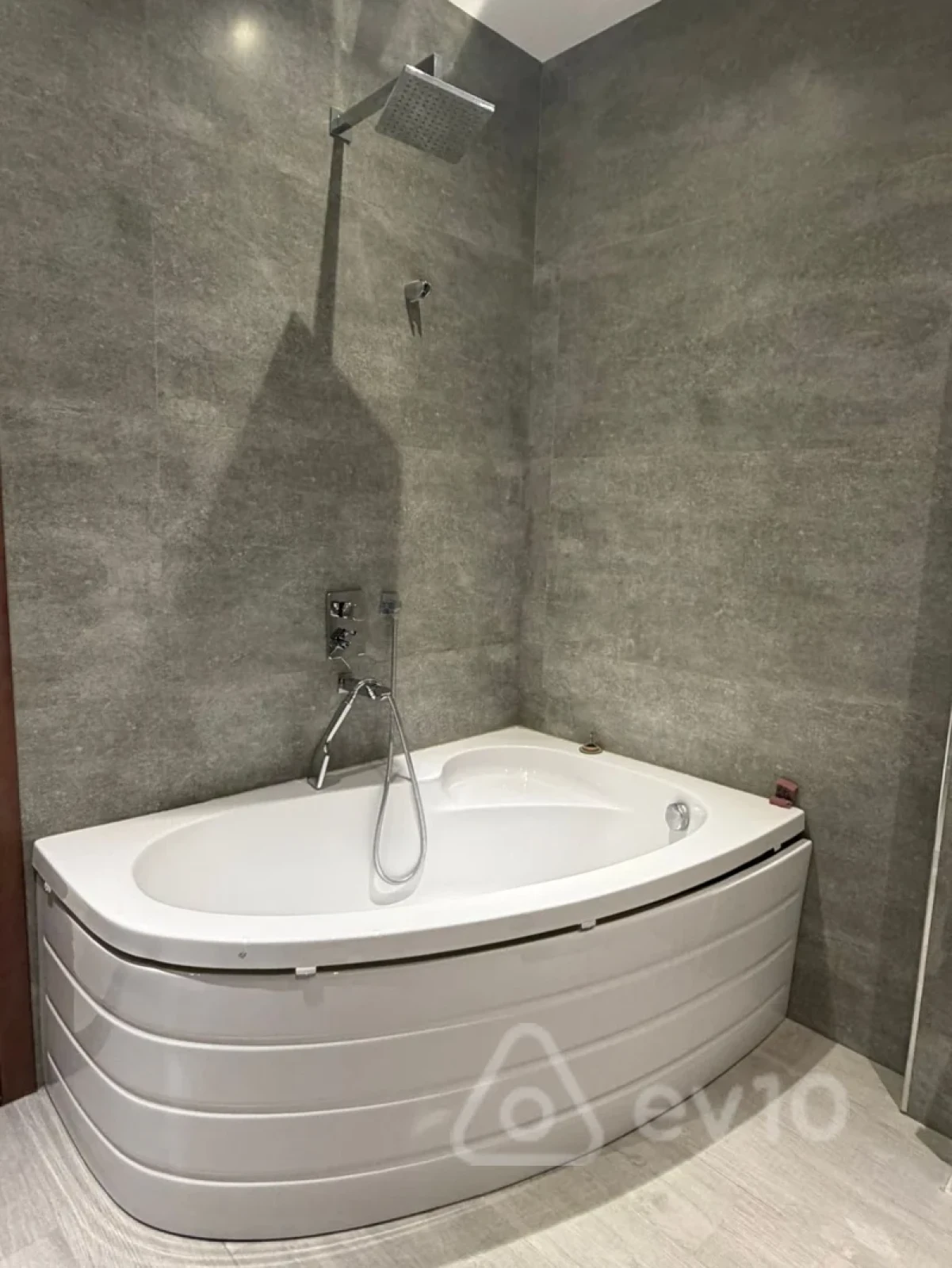 Kirayə verilir 2 otaqlı yeni tikili 85 m²