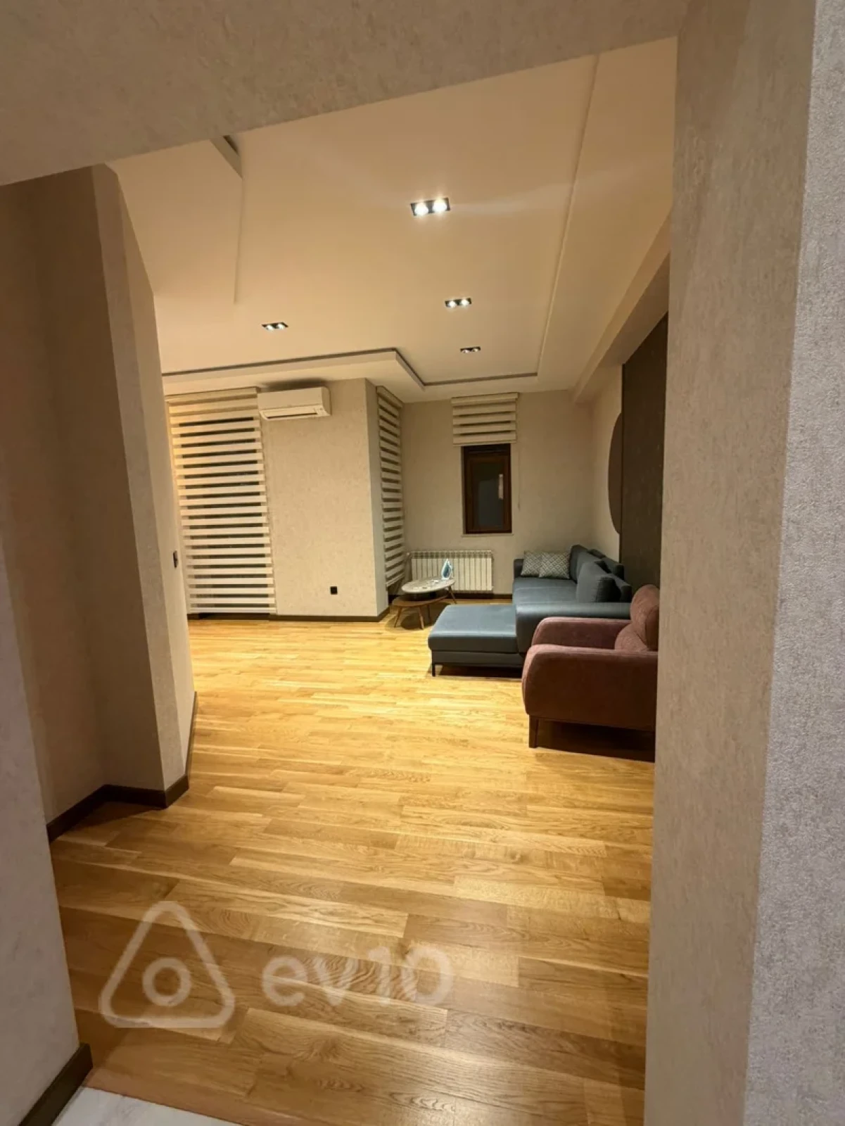 Kirayə verilir 2 otaqlı yeni tikili 85 m²