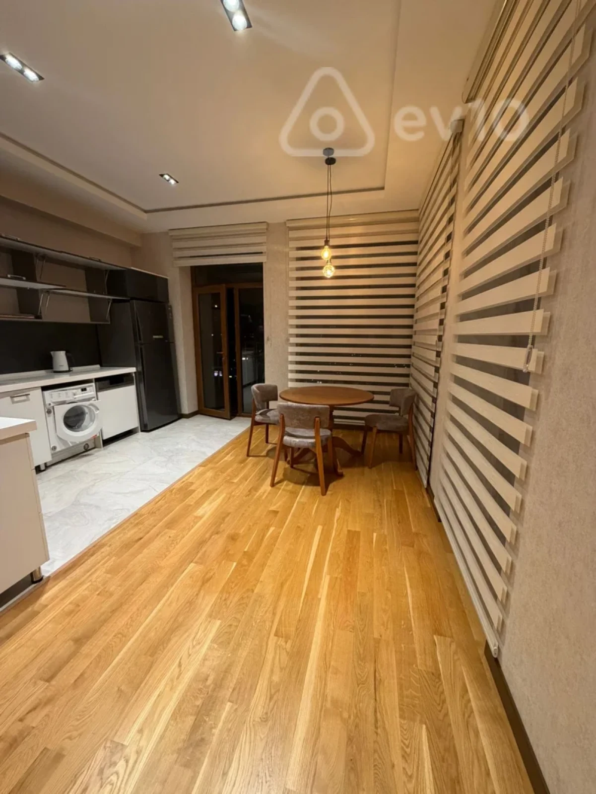 Kirayə verilir 2 otaqlı yeni tikili 85 m²