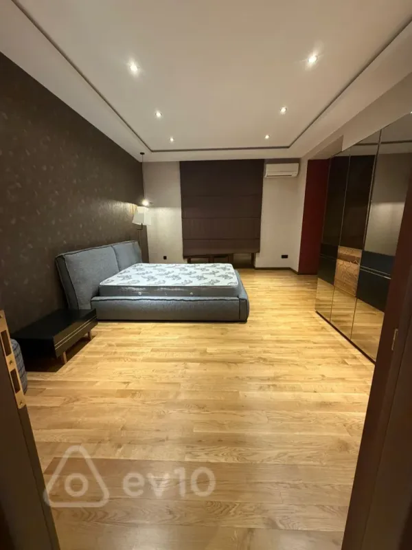 Kirayə verilir 2 otaqlı yeni tikili 85 m²
