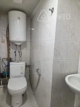 Kirayə verilir 2 otaqlı köhnə tikili 72 m²