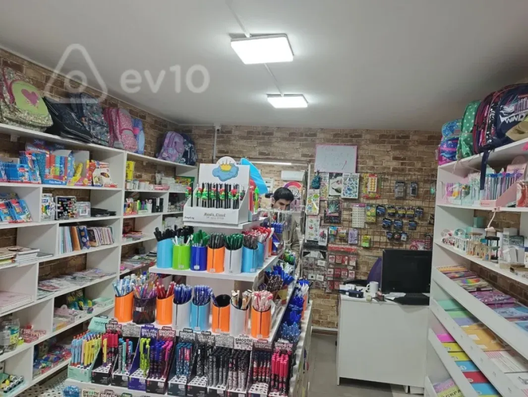 Satılır mənzil 130 m²