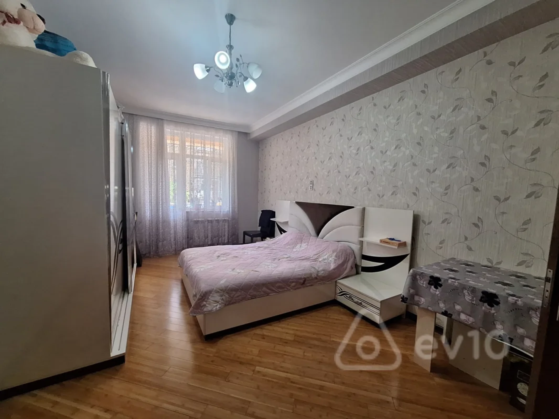 Satılır 3 otaqlı yeni tikili 100 m²