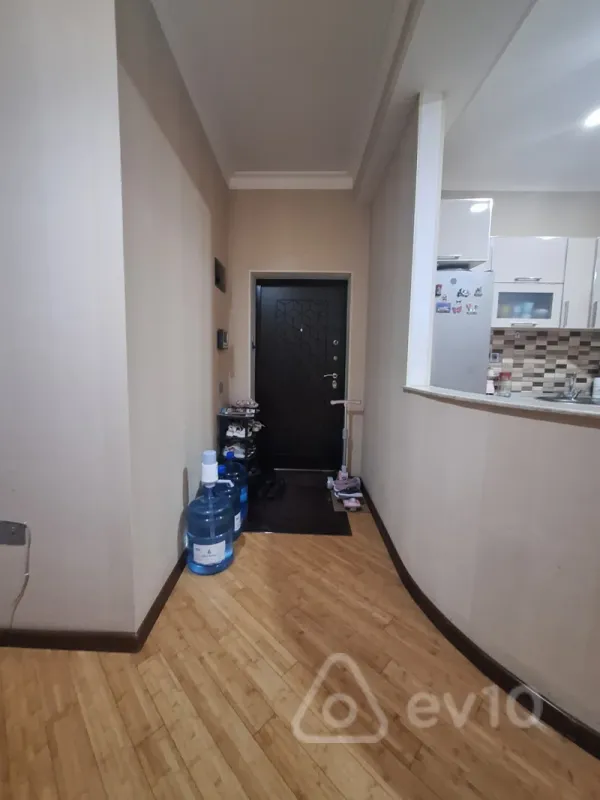 Satılır 3 otaqlı yeni tikili 100 m²