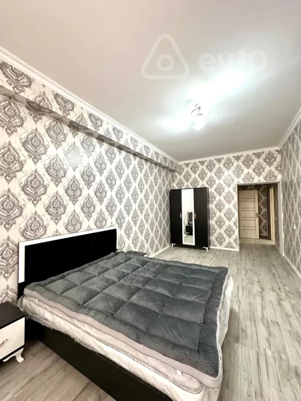 Kirayə verilir 3 otaqlı yeni tikili 120 m²