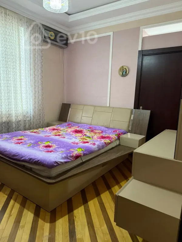 Kirayə verilir 3 otaqlı yeni tikili 118 m²