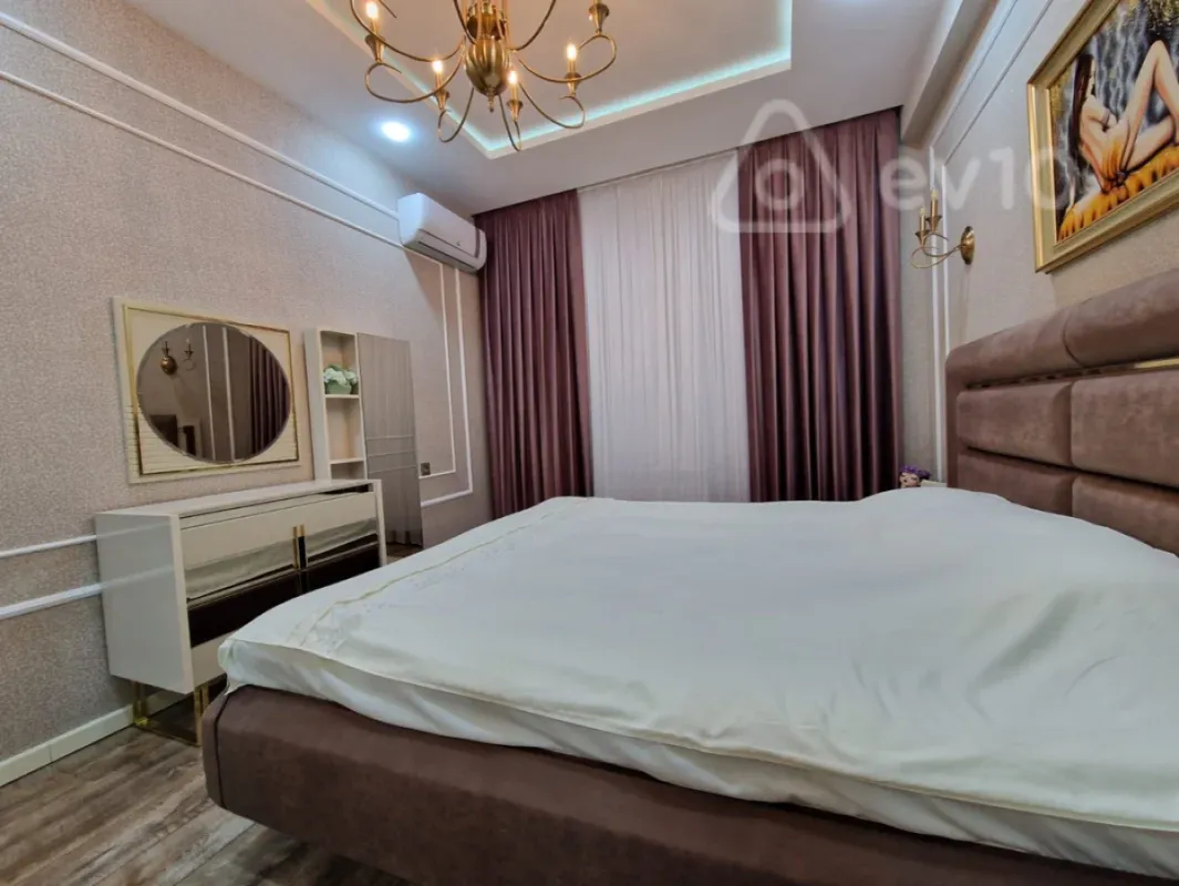 Kirayə verilir 2 otaqlı yeni tikili 75 m²